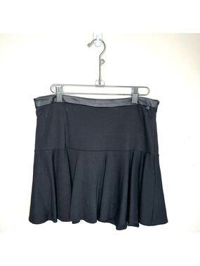 Guess Black Mini Twirl Skirt Leather Waistband Size 8